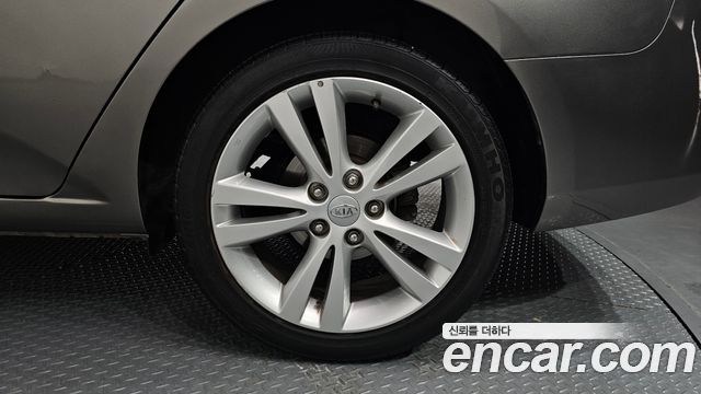 Kia Porte 2011 — photo 5