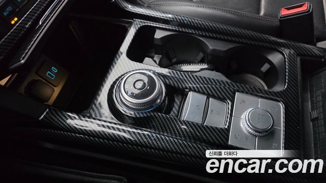 Ford Explorer 2020 — photo 9