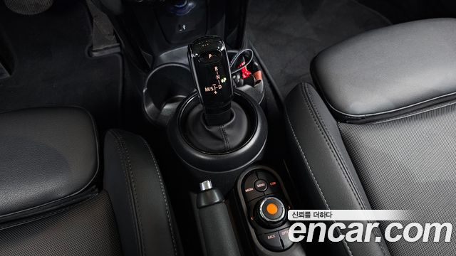 Mini Cooper 2022 — photo 9