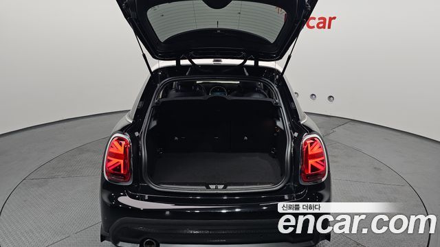 Mini Cooper 2022 — photo 20