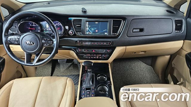 Kia Canival 2020 — photo 7