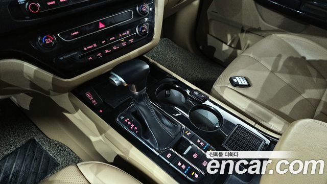Kia Canival 2020 — photo 9