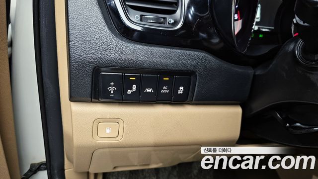 Kia Canival 2020 — photo 14