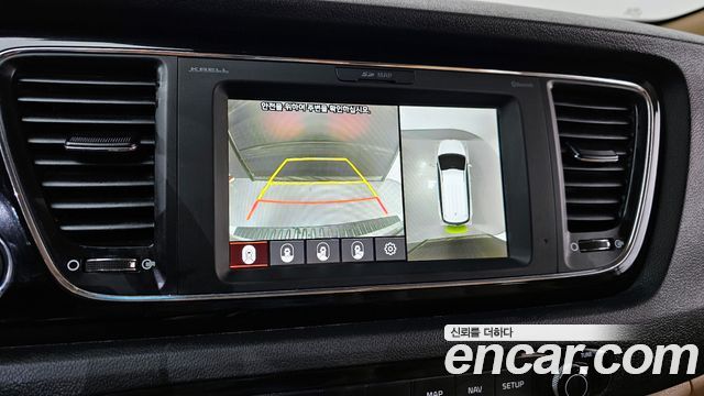Kia Canival 2020 — photo 16