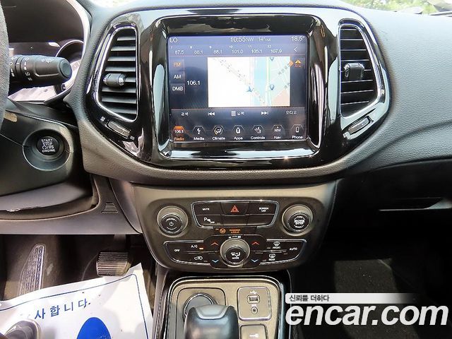 Jeep Compass 2019 — photo 12