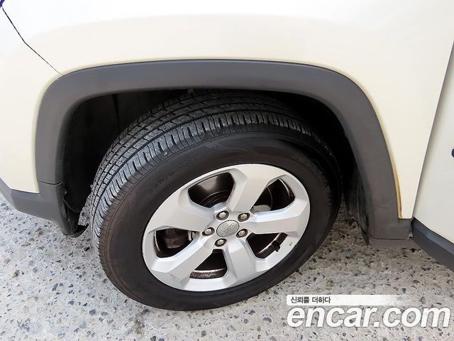 Jeep Compass 2019 — photo 20