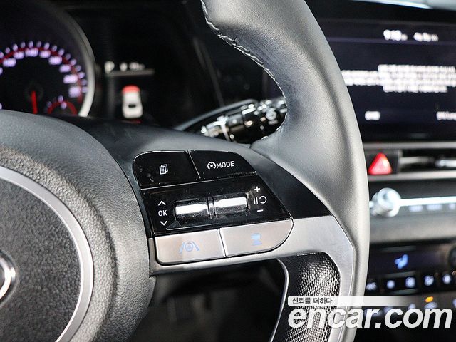 Hyundai AVANTE 2021 — photo 13