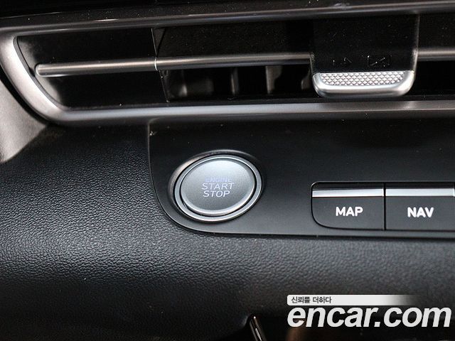 Hyundai AVANTE 2021 — photo 17
