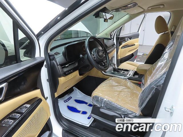 Kia Canival 2021 — photo 11