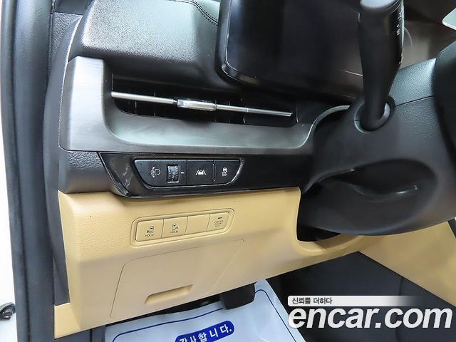 Kia Canival 2021 — photo 13