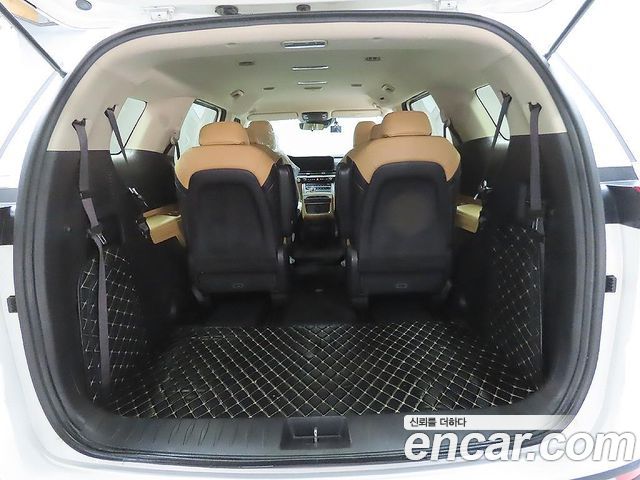 Kia Canival 2021 — photo 20