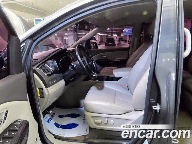 Kia Canival 2016 — photo 6