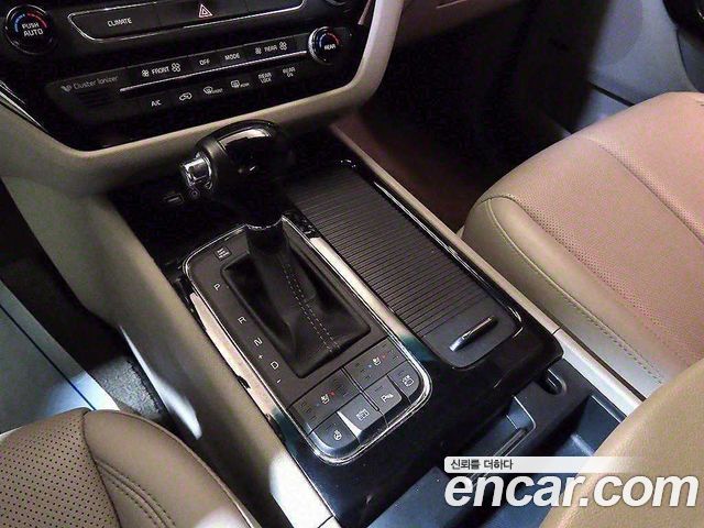 Kia Canival 2016 — photo 12
