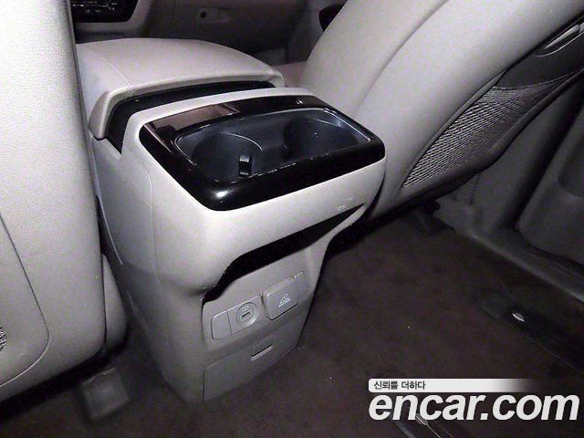 Kia Canival 2016 — photo 16