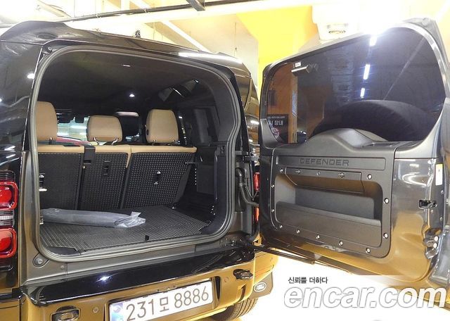 Land Rover Defender 2025 — photo 4