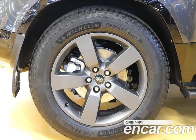 Land Rover Defender 2025 — photo 5