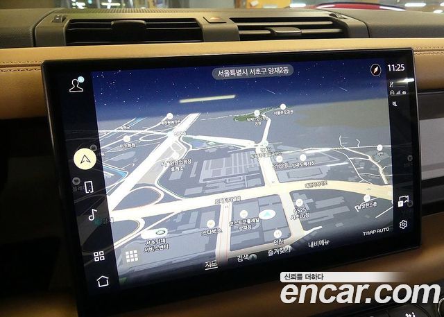 Land Rover Defender 2025 — photo 14