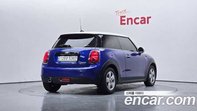 Mini Cooper 2021 — photo 2
