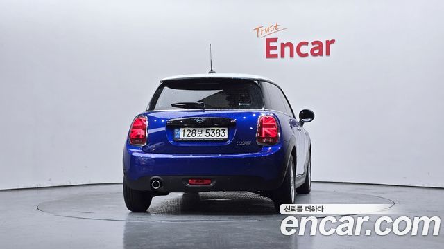 Mini Cooper 2021 — photo 4