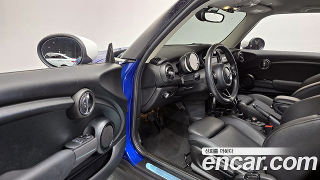 Mini Cooper 2021 — photo 11