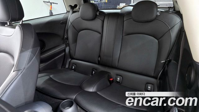 Mini Cooper 2021 — photo 12