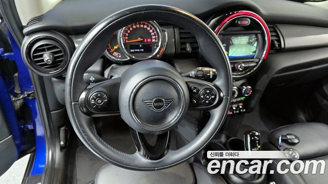 Mini Cooper 2021 — photo 13