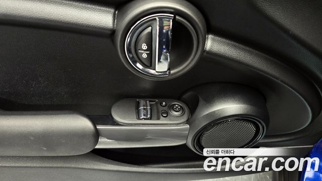 Mini Cooper 2021 — photo 17
