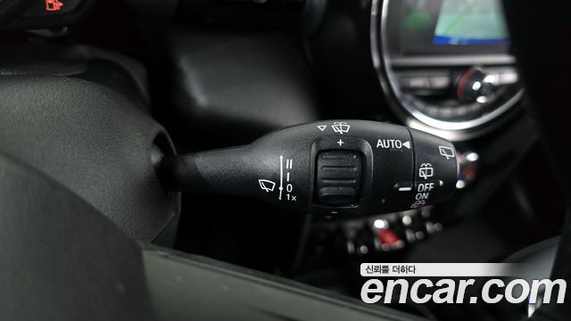 Mini Cooper 2021 — photo 18