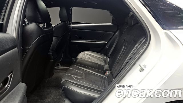 Hyundai AVANTE 2022 — photo 11