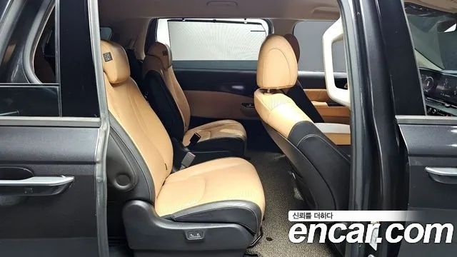 Kia Canival 2021 — photo 11