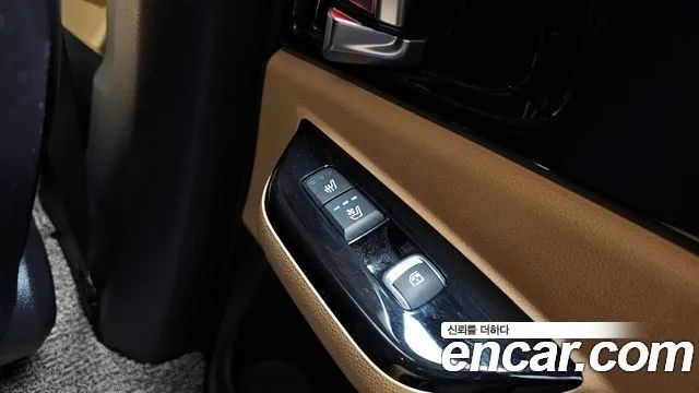 Kia Canival 2021 — photo 19