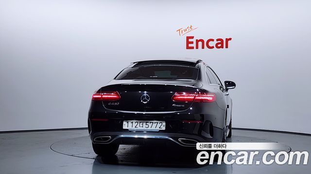 Mercedes-Benz E-Class 2019 — photo 4