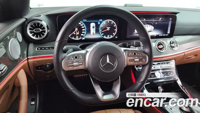 Mercedes-Benz E-Class 2019 — photo 13