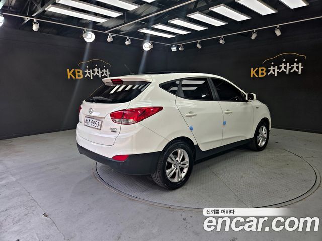Hyundai Tucson 2011 — photo 2