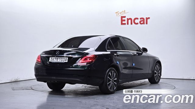 Mercedes-Benz C-Class 2019 — photo 2