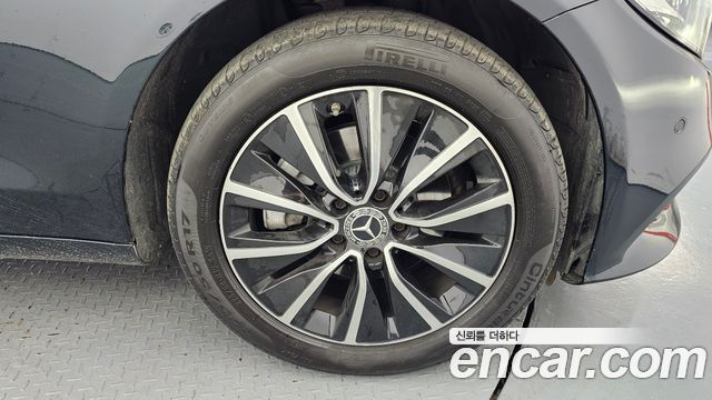 Mercedes-Benz C-Class 2019 — photo 5