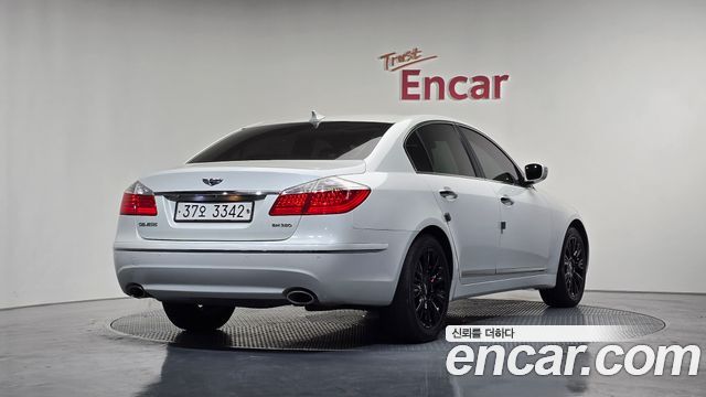 Hyundai Genesis 2010 — photo 2