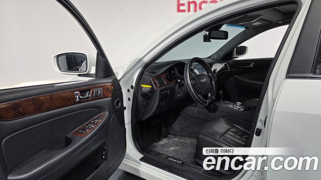 Hyundai Genesis 2010 — photo 10