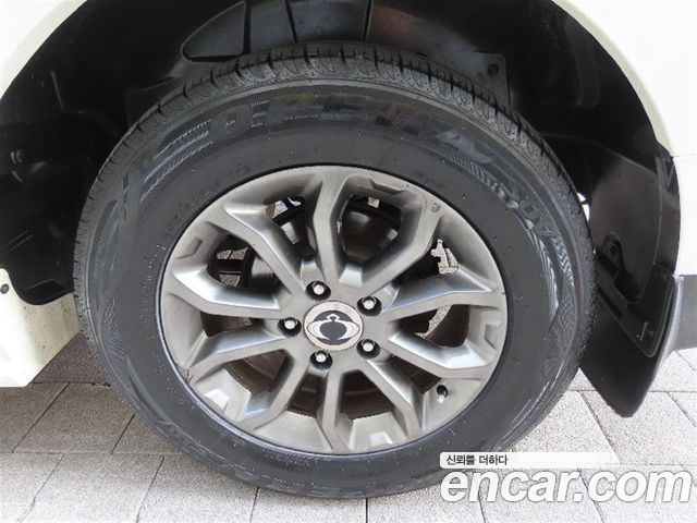KG Mobility KORANDO 2015 — photo 17