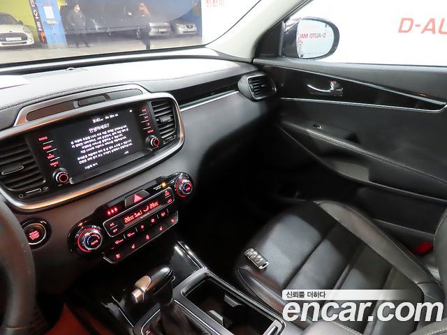 Kia Sorento 2019 — photo 17