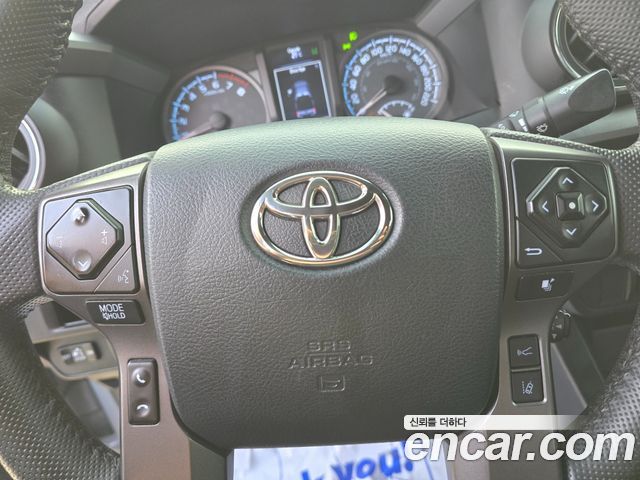 Toyota Tacoma 2018 — photo 16