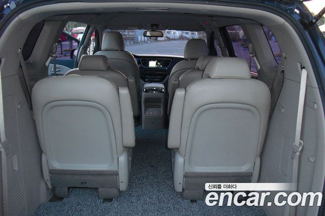 Kia Canival 2019 — photo 8