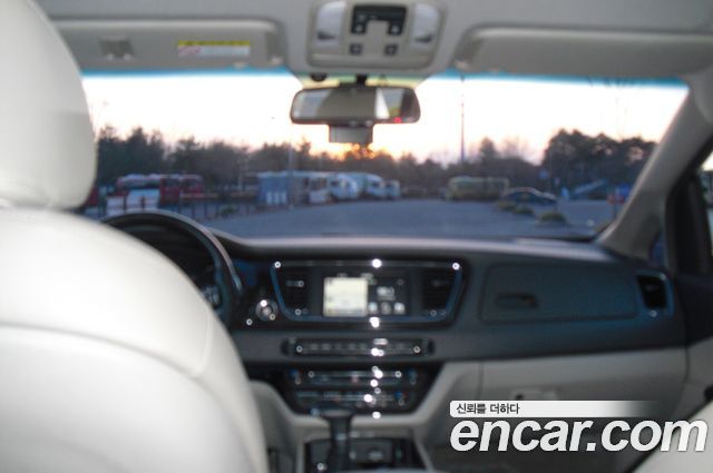 Kia Canival 2019 — photo 10