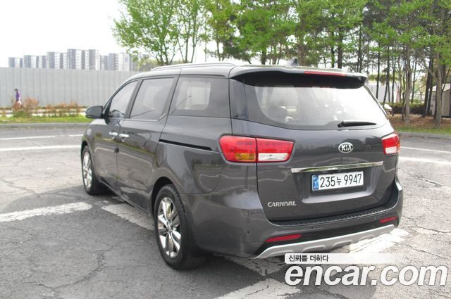 Kia Canival 2016 — photo 3
