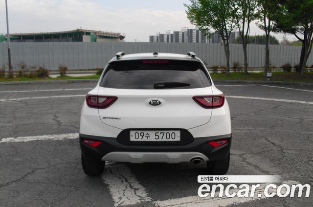Kia Stonic 2018 — photo 4