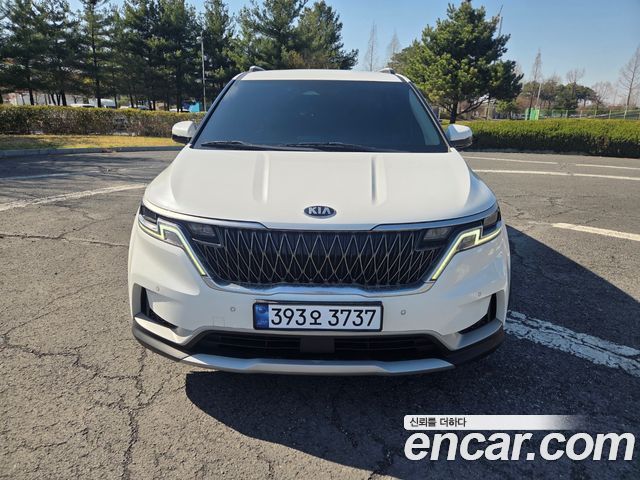 Kia Canival 2021 — photo 2