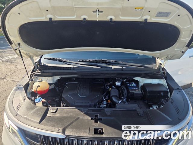 Kia Canival 2021 — photo 6