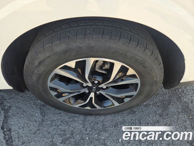 Kia Canival 2021 — photo 17