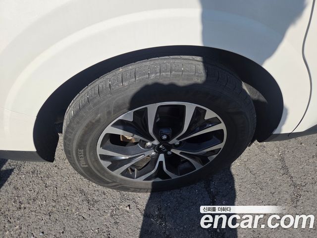 Kia Canival 2021 — photo 18