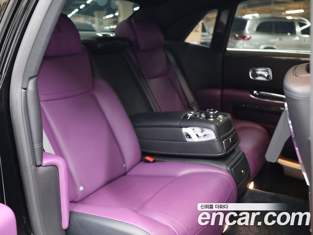 Rolls-Royce Ghost 2020 — photo 10